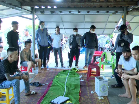 Bắt 16 đối tượng đánh bạc ở khu vực chòi canh hồ nuôi tôm, thu giữ gần 1 tỷ đồng