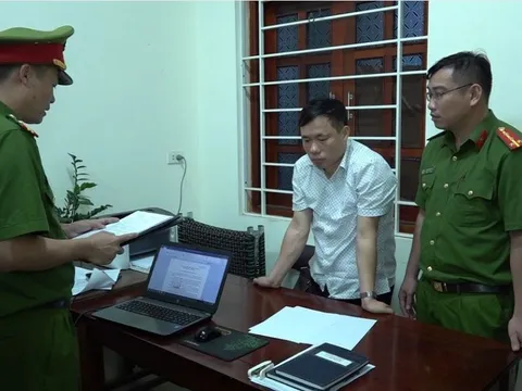 Khởi tố, bắt tạm giam Phó Chủ tịch UBND huyện Quỳ Hợp, Nghệ An