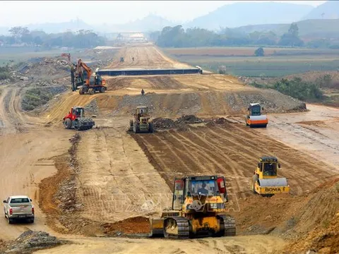 Đẩy mạnh giải ngân vốn đầu tư công năm 2024