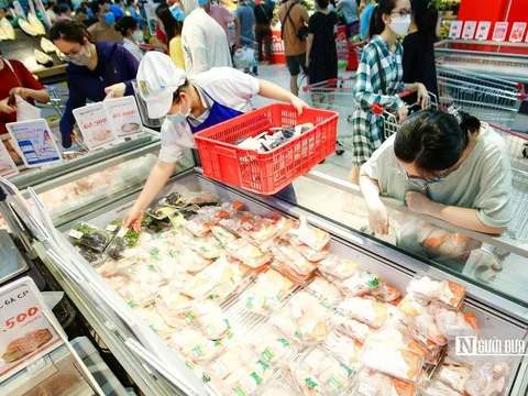 Giá cả tăng, cháy nổ, camera quay lén... khiến cử tri lo lắng