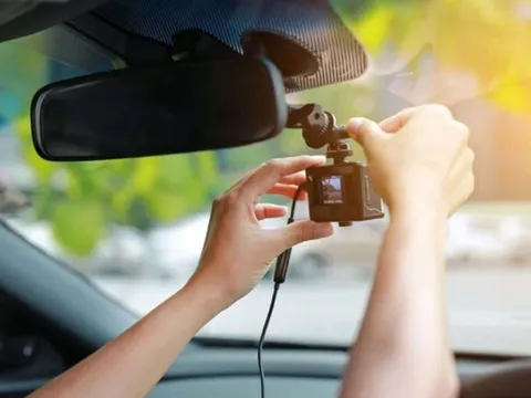 Đề xuất mới về hệ thống quản lý dữ liệu từ camera hành trình trên ô tô