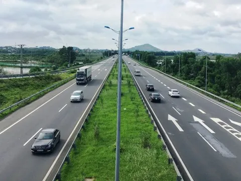 Đề xuất quy định thu phí sử dụng đường bộ cao tốc