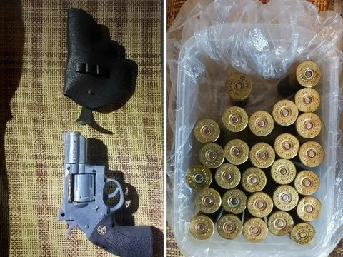 Bắt tạm giam đối tượng mang súng đe dọa người trong quán phở ở Hà Nội