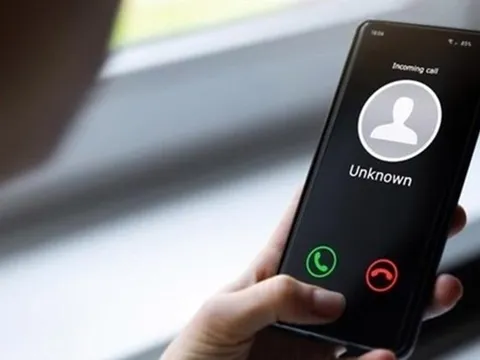 Hà Nội: Cụ bà bị mất 5 tỷ đồng khi sập bẫy cuộc gọi giả mạo Công an