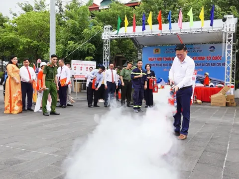 Tổ chức hoạt động trải nghiệm thực tế về phòng cháy chữa cháy và cứu nạn cứu hộ