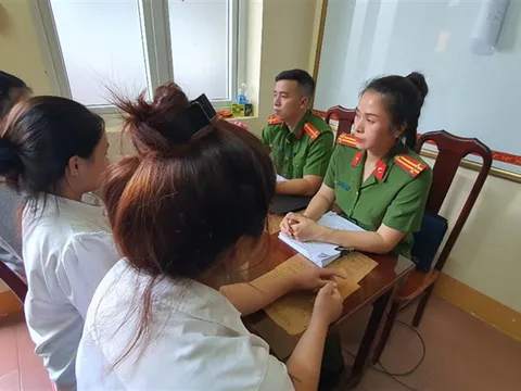 Khởi tố nhóm đối tượng lừa bán 2 cháu gái 12 tuổi vào quán karaoke