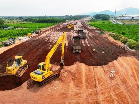 Quyết liệt đẩy nhanh giải phóng mặt bằng các dự án quan trọng quốc gia, trọng điểm ngành Giao thông vận tải