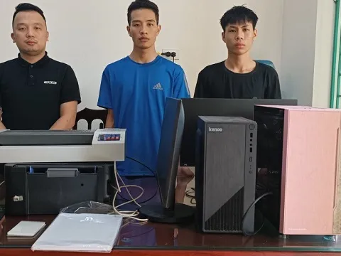 Bắt nhóm đối tượng làm giả căn cước cho các công dân chưa đủ tuổi lao động