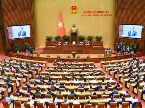 Công bố các Nghị quyết của Quốc hội và Ủy ban Thường vụ Quốc hội về công tác nhân sự