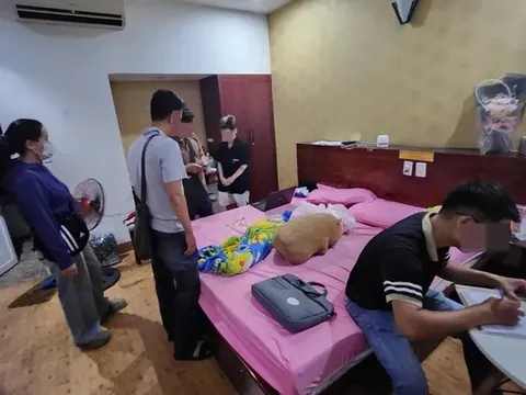 Bắt nhóm đối tượng hack tài khoản Facebook để lừa đảo chiếm đoạt tài sản