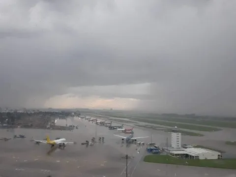 Tiếp tục kéo dài thời gian đóng cửa 3 sân bay do bão số 3 diễn biến phức tạp