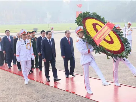 Lãnh đạo Đảng, Nhà nước vào Lăng viếng Chủ tịch Hồ Chí Minh