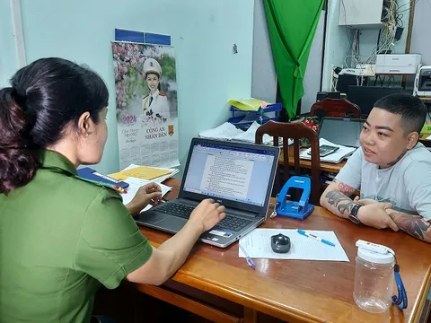 Con gái dàn dựng bị bắt, đánh đập để tống tiền cha ruột