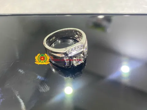 Bắt đối tượng vờ hỏi mua nhẫn kim cương để trộm cắp ở Đà Nẵng
