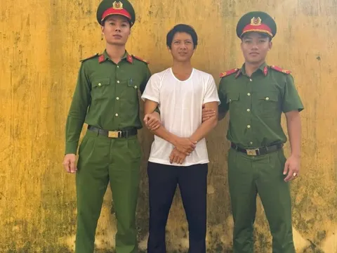 Bắt đối tượng dùng xăng dọa giết cả nhà người yêu cũ