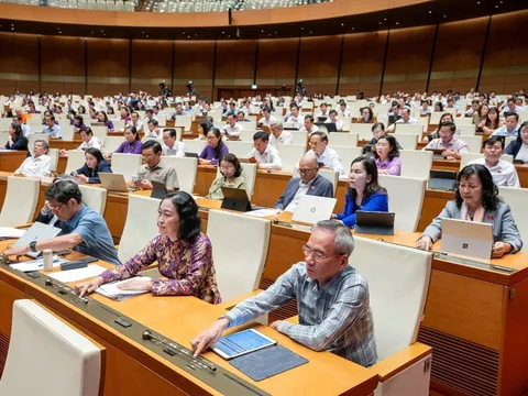 Thông qua Luật Dược (sửa đổi): Quy định rõ các biện pháp quản lý giá thuốc