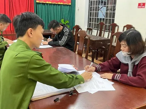 Muốn giảm tuổi cho chồng để ghép thận, người phụ nữ bị lừa 250 triệu đồng