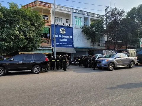 Thu hồi giấy phép của công ty vệ sĩ dẹp đường cho đoàn xe đám cưới ở Thanh Hóa