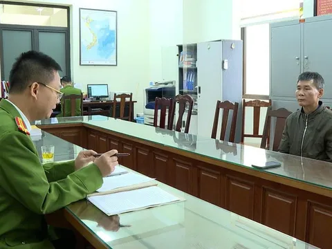 Cặp vợ chồng sản xuất pháo hoa Z121 giả bị khởi tố