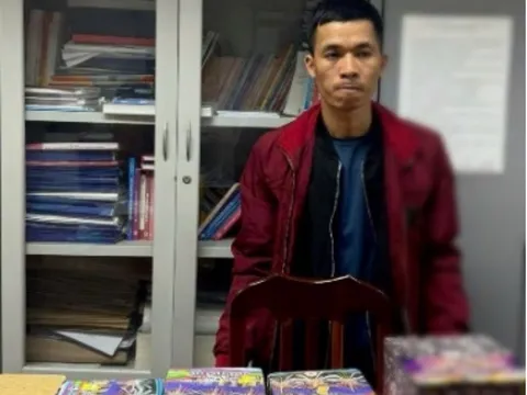 Hà Nội: Bắt giữ đối tượng mua bán pháo nổ trái phép