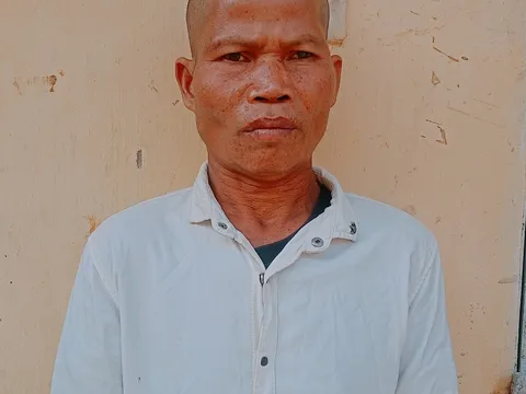 Bắt đối tượng hiếp dâm con riêng của vợ rồi bỏ trốn suốt 12 năm