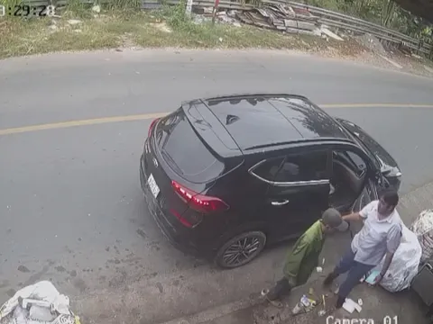 Khởi tố 2 đối tượng người nước ngoài vờ hỏi mệnh giá tiền Việt Nam để trộm cắp tài sản