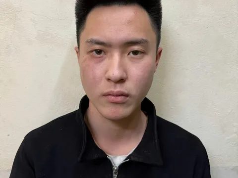 Bắt đối tượng cướp giật điện thoại trong đêm mừng Việt Nam vô địch