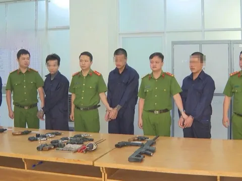 Triệt phá đường dây tàng trữ, mua bán trái phép vũ khí quân dụng và công cụ hỗ trợ