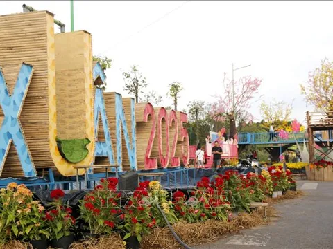 Toàn Đảng, toàn dân đoàn kết bước vào kỷ nguyên mới