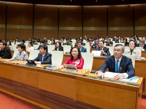 Thông qua Luật Tổ chức chính quyền địa phương (sửa đổi), bảo đảm thể chế cho sắp xếp, tinh gọn bộ máy