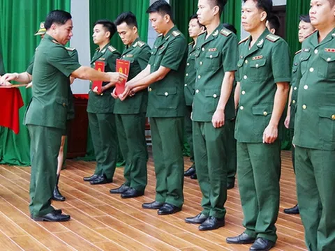 Tiêu chí xét thăng quân hàm cấp tướng vượt bậc, trước thời hạn