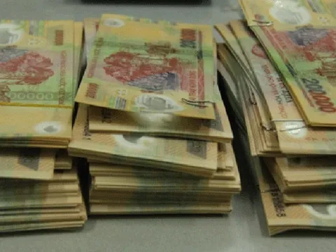 Rao bán tiền mới với giá gấp 3, có phạm pháp