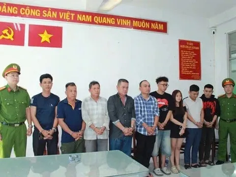 Khởi tố 9 người trong vụ khiêng quan tài diễu phố ở TP.HCM