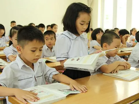 Đẩy mạnh phổ cập giáo dục, phân luồng học sinh trong giáo dục phổ thông