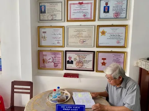 Vị luật gia lan tỏa pháp luật đến cộng đồng