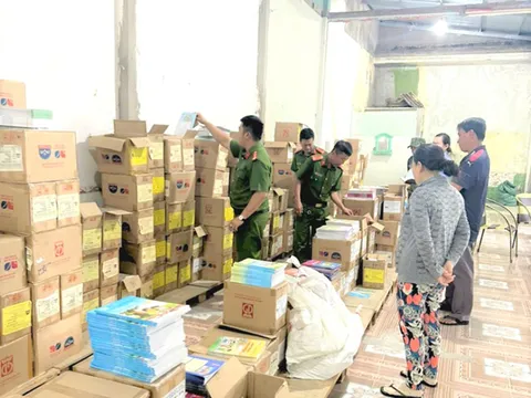 Khởi tố đối tượng kinh doanh sách giáo khoa giả ở Hậu Giang