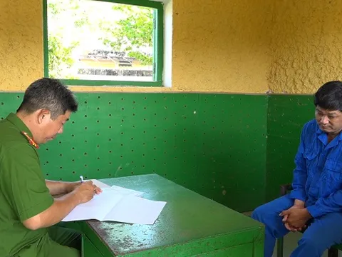 Tạm giữ hình sự đối tượng chuyên cướp giật túi xách, dây chuyền của phụ nữ