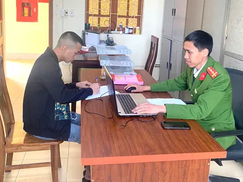 Khởi tố đối tượng lừa đảo tạo phiếu thanh toán chuyển tiền giả