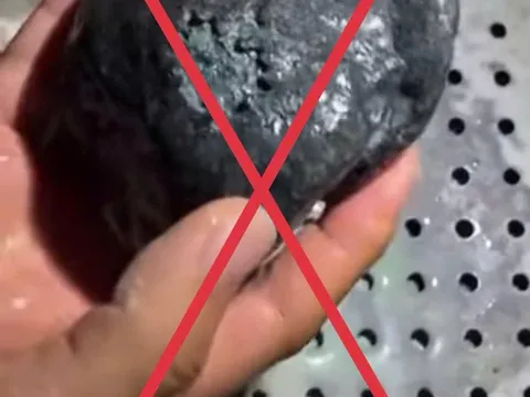 Người phụ nữ mất gần 300 triệu đồng vì 'đổ thạch online' tìm ngọc