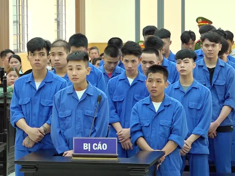 Nhóm thanh thiếu niên lãnh 72 năm tù về tội Giết người