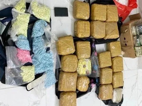 Lãnh đạo Bộ Công an gửi thư khen Công an TP.HCM phá 2 đường dây hơn 245kg ma túy