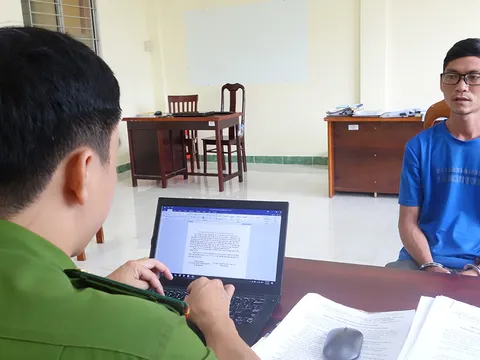 Bắt nhân viên công ty giao hàng nhanh tạo hiện trường giả để chiếm đoạt tiền