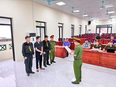 Bắt tạm giam đối tượng khai thác cát, sỏi trái phép, thu lợi hàng tỷ đồng