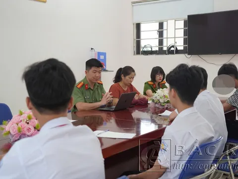 Công an vào cuộc vụ nam sinh lớp 8 bị đánh hội đồng gãy xương sườn