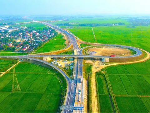 Bộ Xây dựng ra công điện hỏa tốc về phân cấp, phân quyền tối thiểu 50% nhiệm vụ