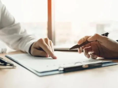 Trường hợp được làm thủ tục công chứng tại nhà từ 1/7, ai cũng nên biết