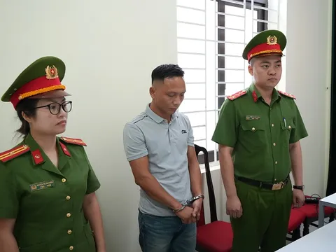 Khởi tố, bắt tạm giam đối tượng buôn bán hơn 2 tấn hàng cấm