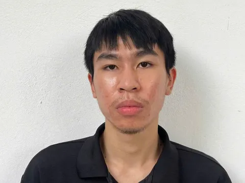 Bắt giữ đối tượng trộm 400 chiếc điện thoại iPhone