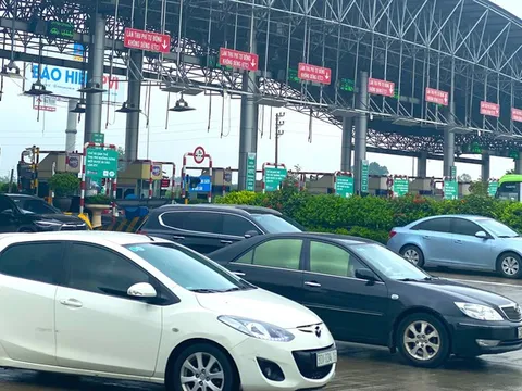 Khẩn trương chuyển đổi tài khoản thu phí sang tài khoản giao thông trước 1/10/2025