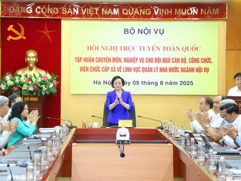 Bộ Nội vụ sẽ hướng dẫn điều tiết công chức, nơi thiếu vẫn được tuyển thêm